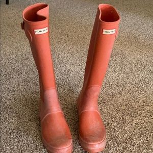 Size 9 Salmon Color Hunter Boots